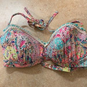NEW 36D pretry greens soft colors Bikini Top